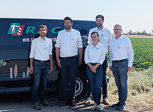Die Teams von RAGT Saaten GmbH und Strube D&S GmbH wachsen bereits zusammen (v.l.n.r.: Dr. Michael Stange (Leitender Zuckerrübenzüchter Strube D&S), Andreas Albersmeier (Geschäftsführer RAGT Saaten Deutschland und Strube D&S), Mara-Tabea Hiller (Produktmanagerin Mais), Christian Rommelmann (Produktmanager Getreide und Soja) und Henning Alvermann (Leiter Vertrieb & Marketing Getreide und Soja bei RAGT Saaten).